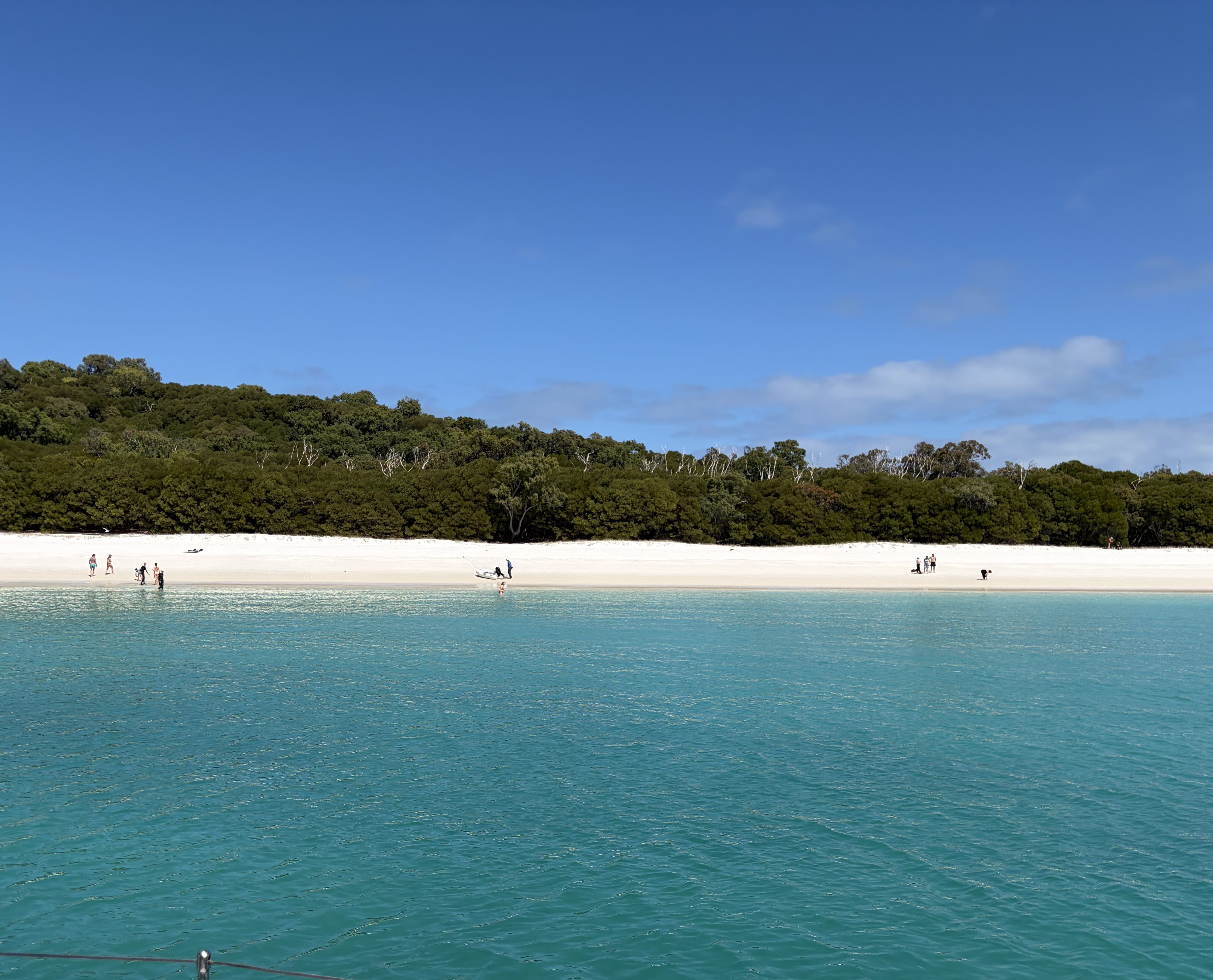 Whitehaven beach - idyllic image of what Hamilton Island is famous for